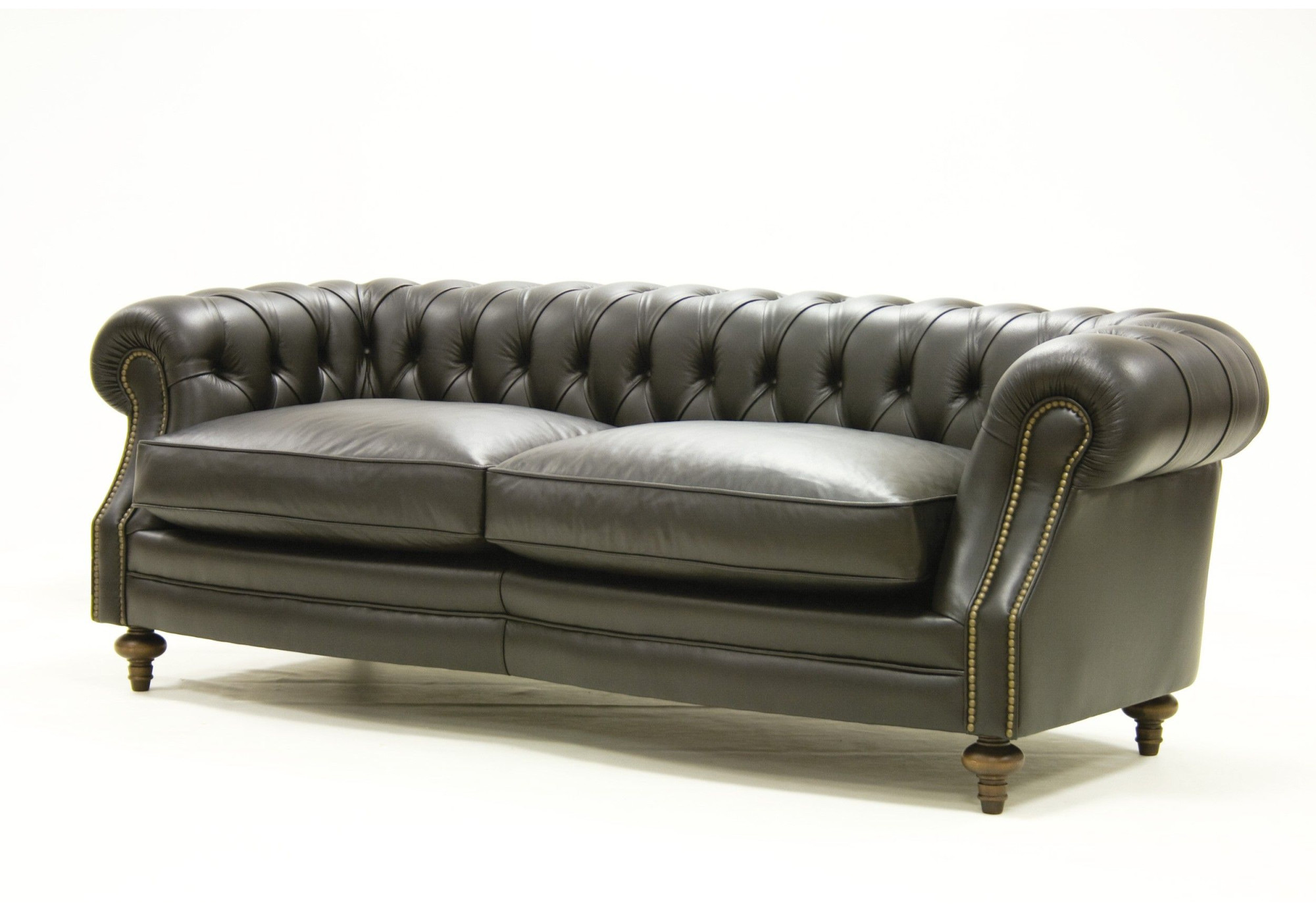 Sofás Chesterfield Madrid | Chesterfield de piel artesano | SofaHogar