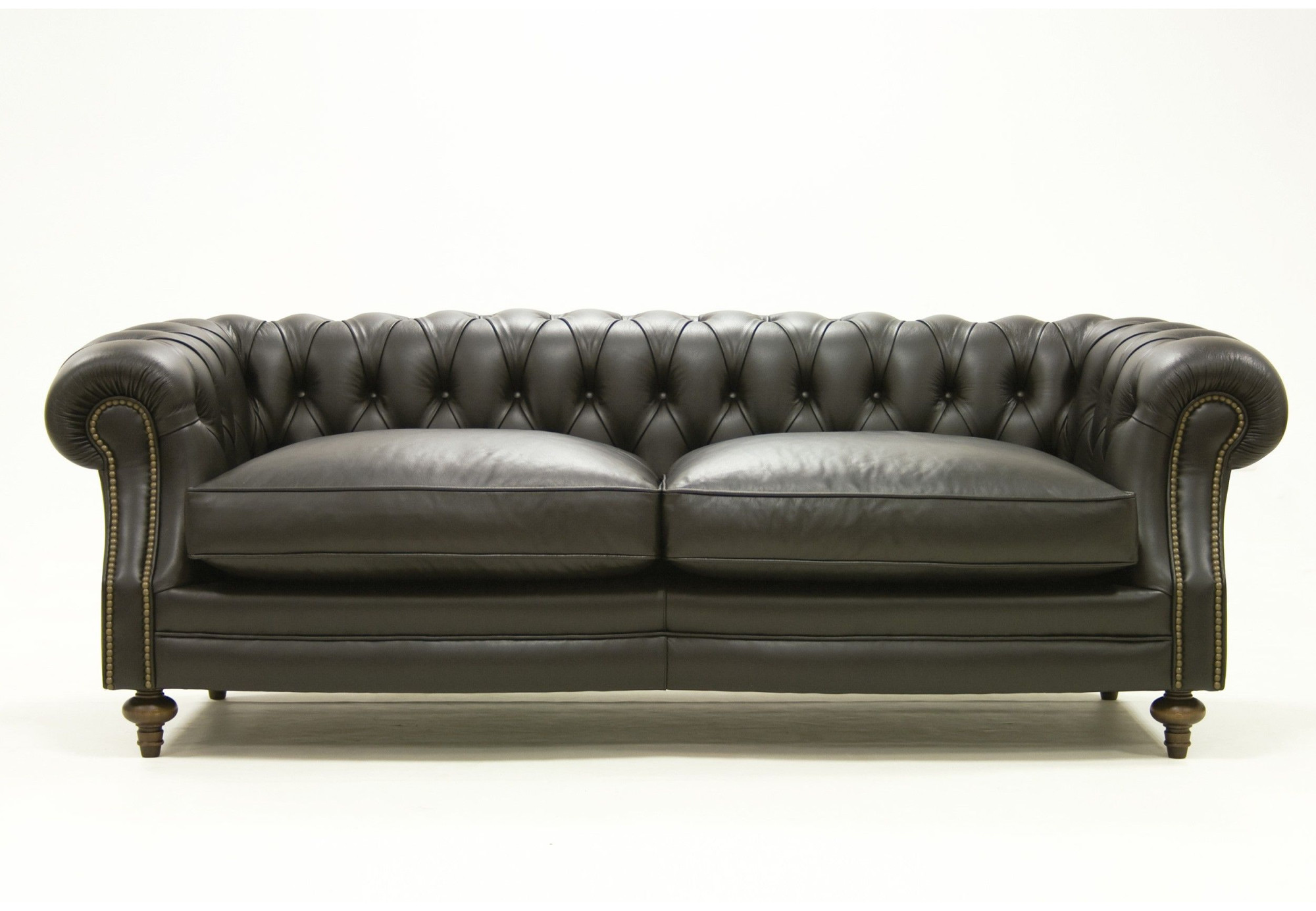 Sofás Chesterfield Madrid | Chesterfield de piel artesano | SofaHogar