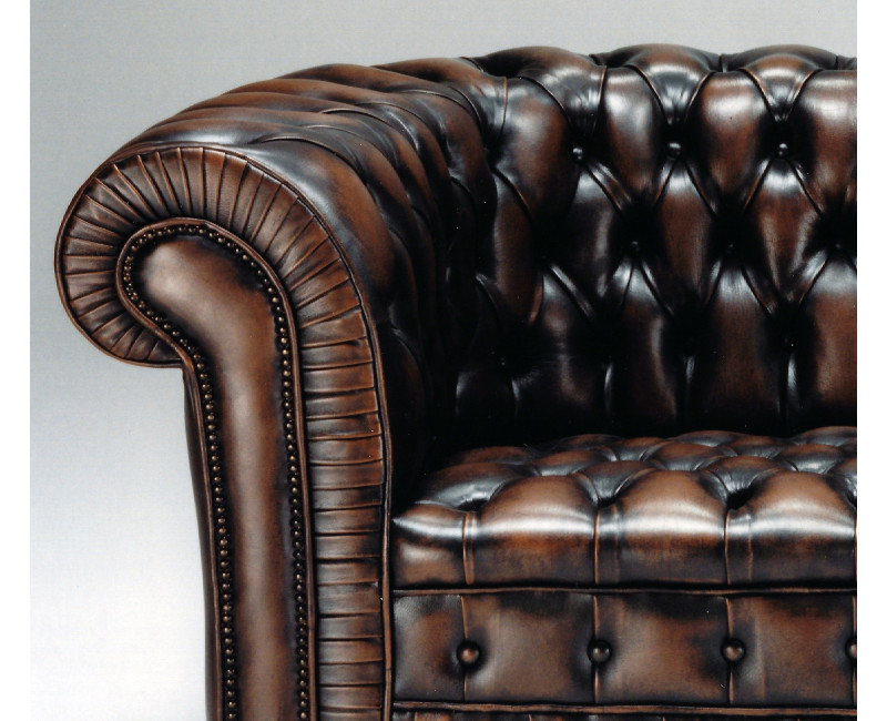 Sofá CHESTERFIELD de palacio capitoné con botones | Sofahogar