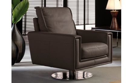 Sillón giratorio en cuero natural Peter | Sillón giratorio de piel
