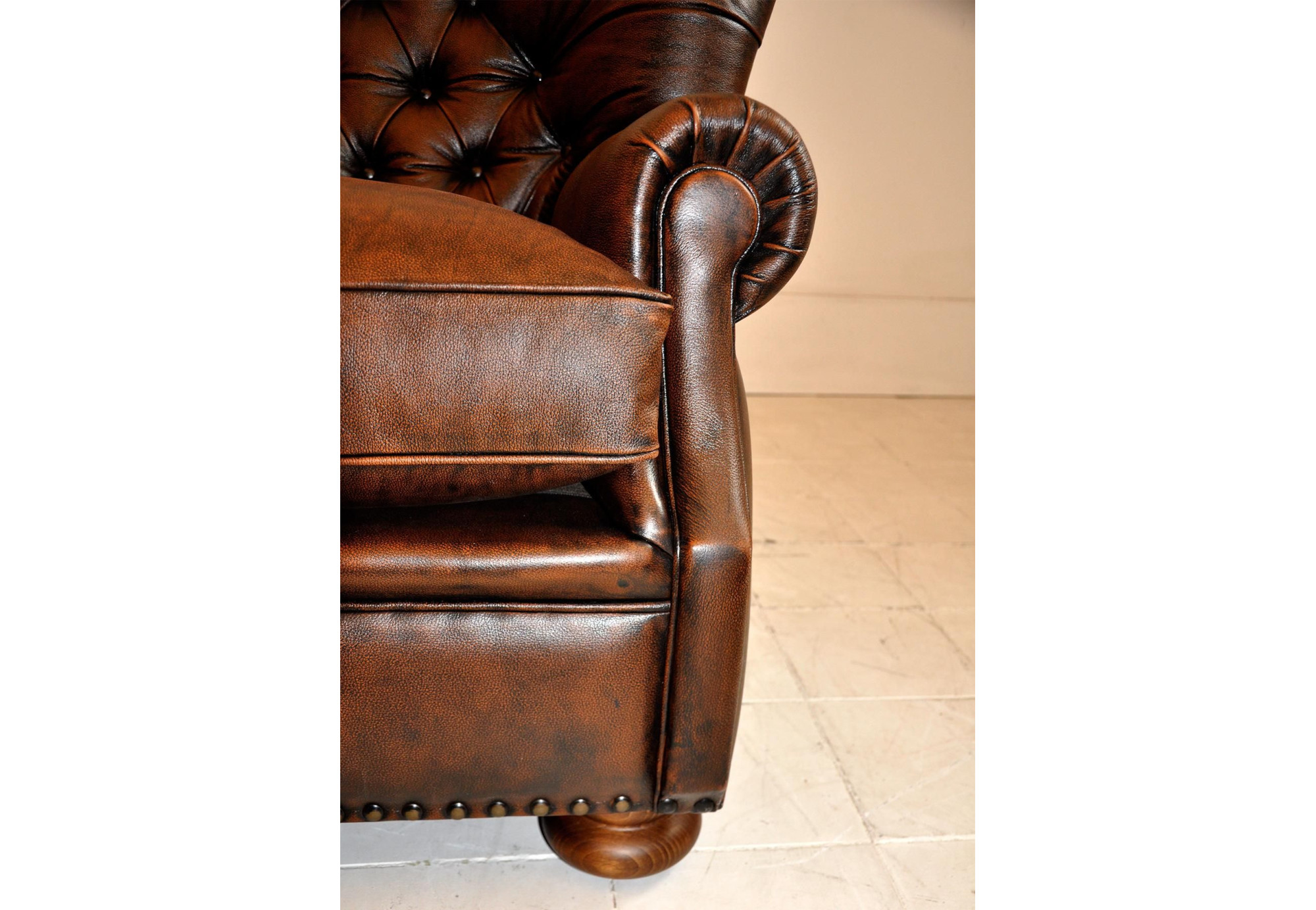 Sillón SOFT en piel natural | Butaca en cuero vintage | SofaHogar